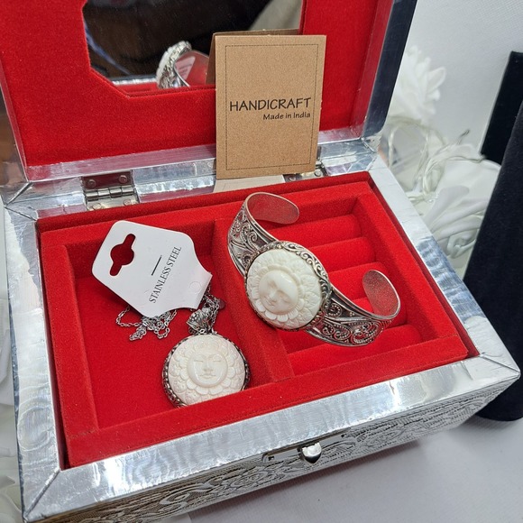 Bali Goddess Carved Cuff Bracelet and Pendant Sterling Silver with Jewelry box - Picture 10 of 13